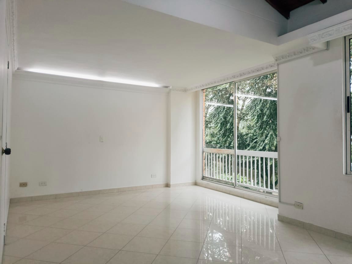 Casa en Arriendo en Belén, Medellín en Loma De Los Bernal