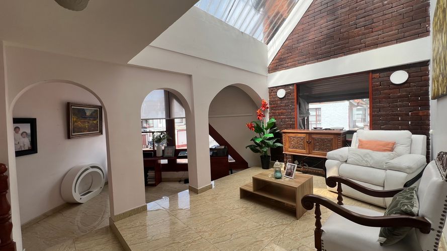 Casa de 4 alcobas en venta en San Jose De Bavaria, Bogotá, 373 m² · foto 21 de 24