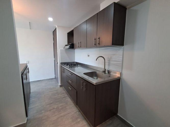 Apartamento de 3 alcobas en arriendo en Los Colegios, Rionegro, 76 m² · foto 3 de 19