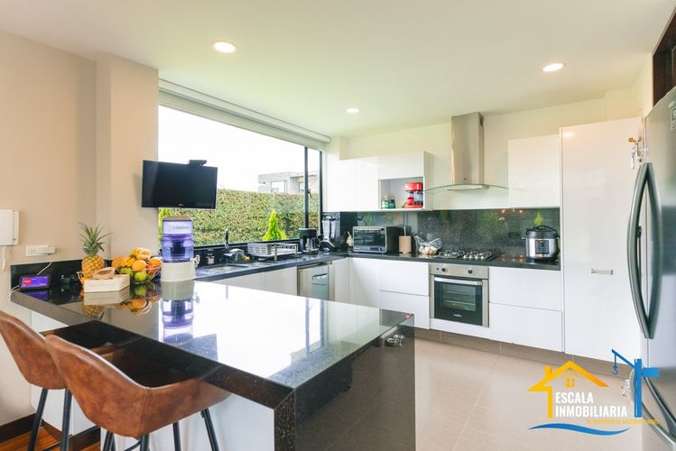 Casa de 3 alcobas en venta en Pueblo Viejo, Cota, 181 m² · foto 11 de 24