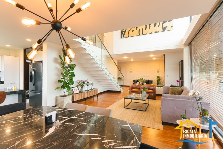 Casa de 3 alcobas en venta en Pueblo Viejo, Cota, 181 m² · foto 3 de 24