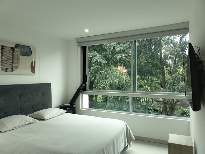 Apartamento de 2 alcobas en arriendo en El Poblado, Medellín, 79 m² · foto 9 de 17