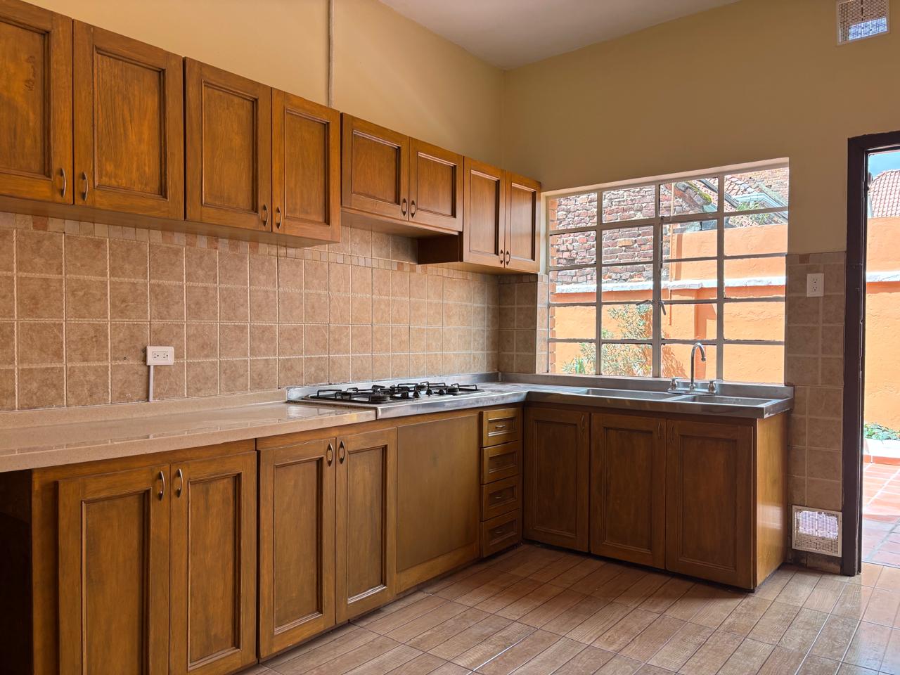 Casa en venta en San Luis, Bogotá · foto 6 de 24