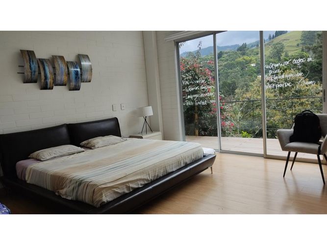 Casa de 3 alcobas en venta en La Tablaza, La Estrella, 272 m² · foto 21 de 24