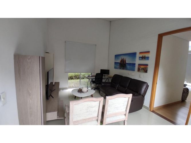 Casa de 3 alcobas en venta en La Tablaza, La Estrella, 272 m² · foto 22 de 24