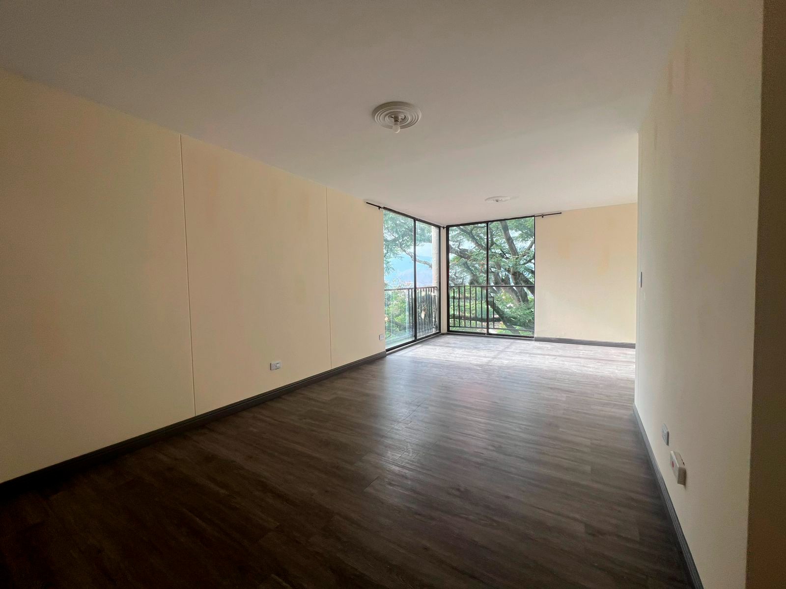 Apartamento en venta en Loma Del Escobero, Envigado · foto 3 de 17