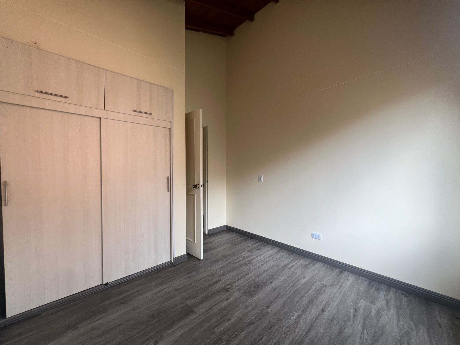 Apartamento en venta en Loma Del Escobero, Envigado · foto 14 de 17
