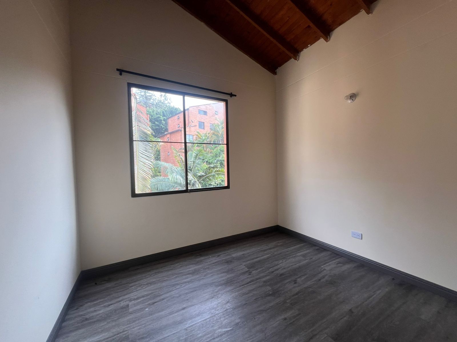 Apartamento en venta en Loma Del Escobero, Envigado · foto 10 de 17