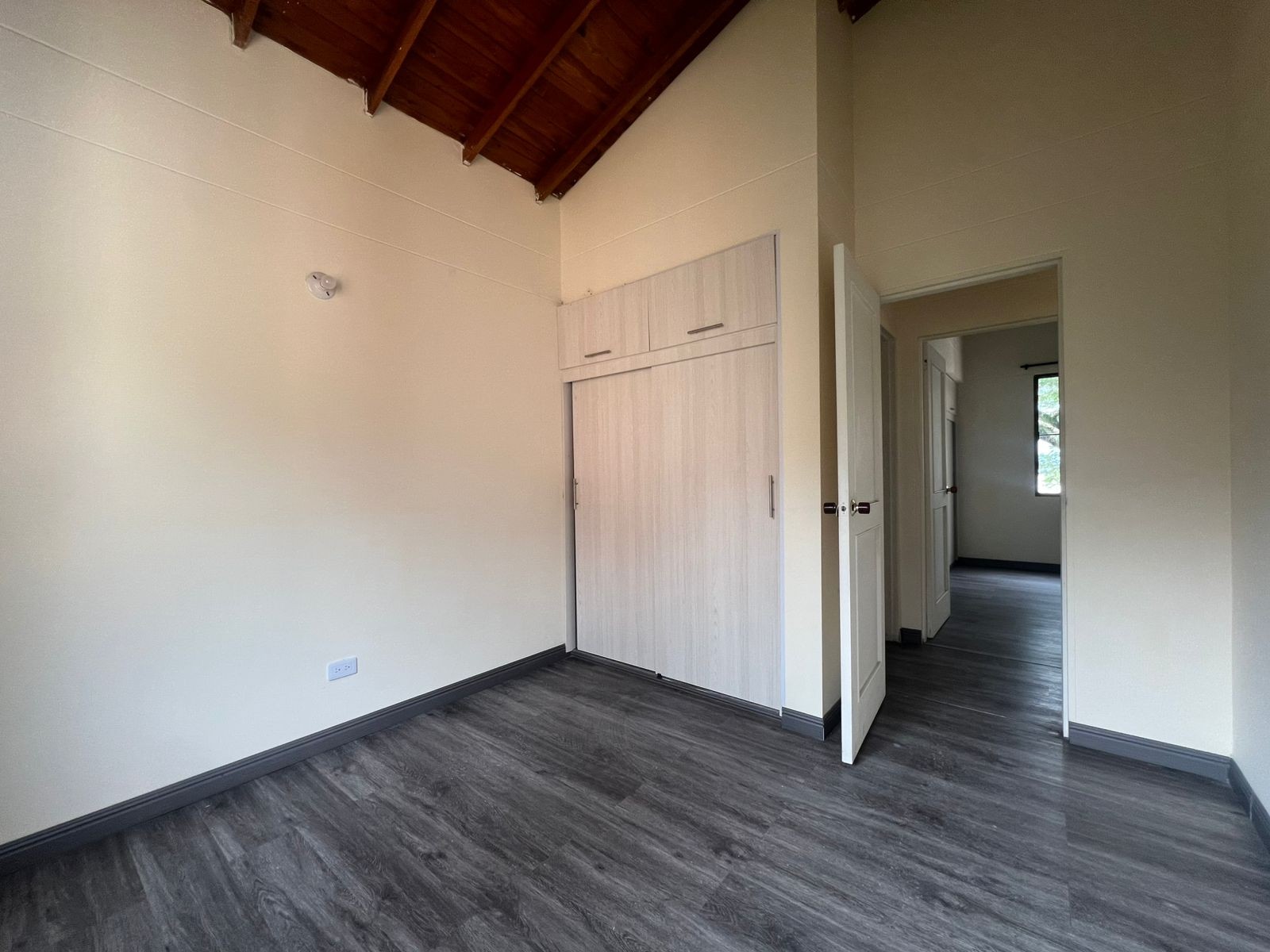 Apartamento en venta en Loma Del Escobero, Envigado · foto 11 de 17
