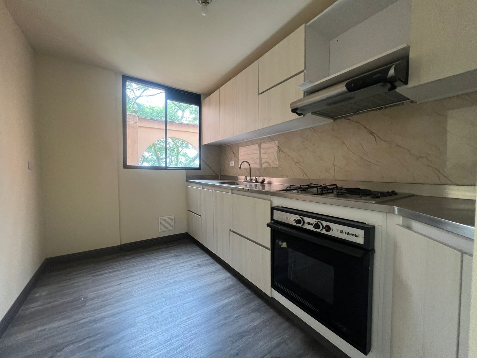 Apartamento en venta en Loma Del Escobero, Envigado · foto 7 de 17