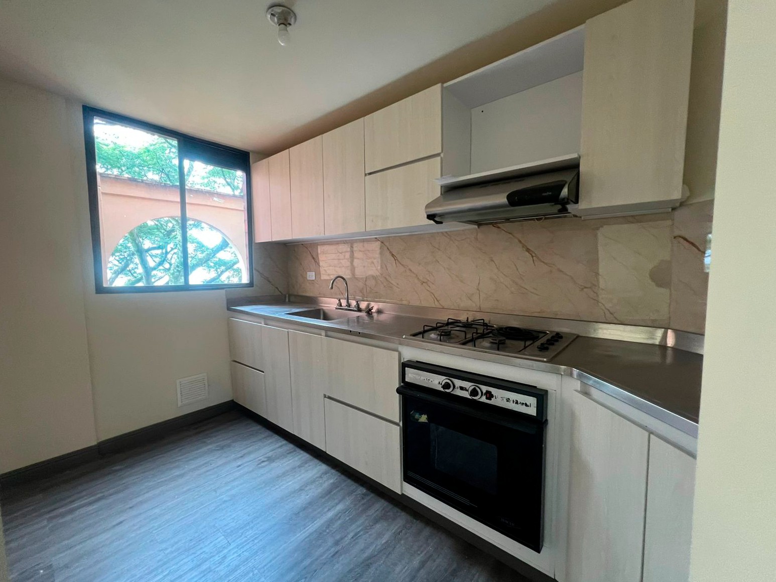 Apartamento en venta en Loma Del Escobero, Envigado · foto 6 de 17