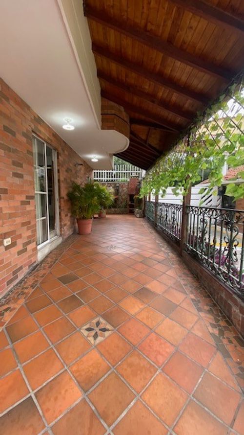 Casa de 3 alcobas en venta en Cañaveral, Floridablanca, 200 m² · foto 4 de 24