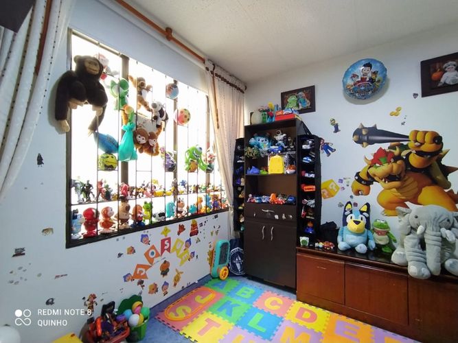 Casa de 6 alcobas en venta en Gran Britalia, Bogotá, 294 m² · foto 8 de 24