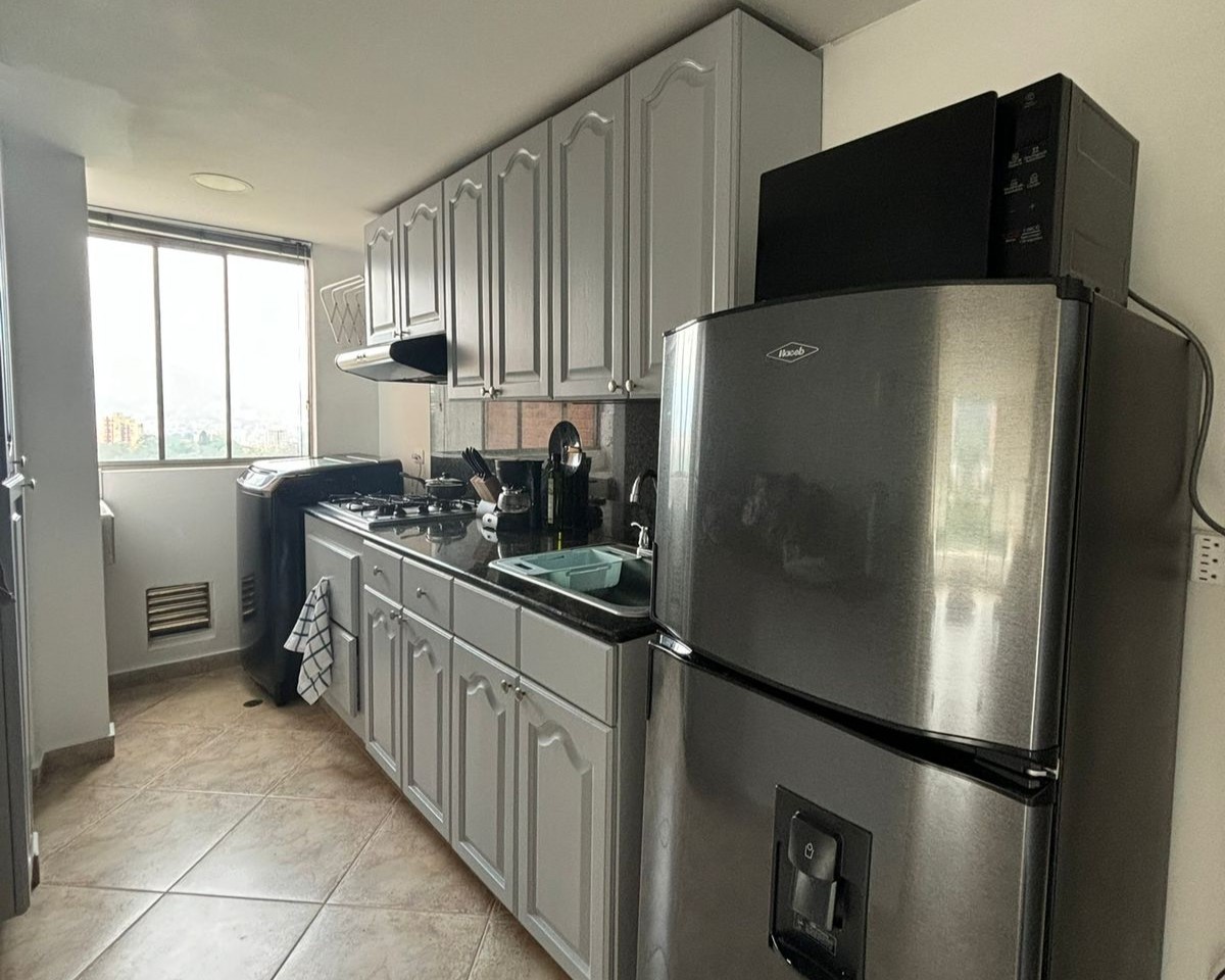 Apartamento en venta en El Poblado, Medellín · foto 5 de 10