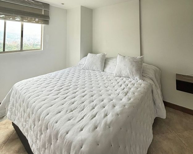 Apartamento en venta en El Poblado, Medellín · foto 6 de 10