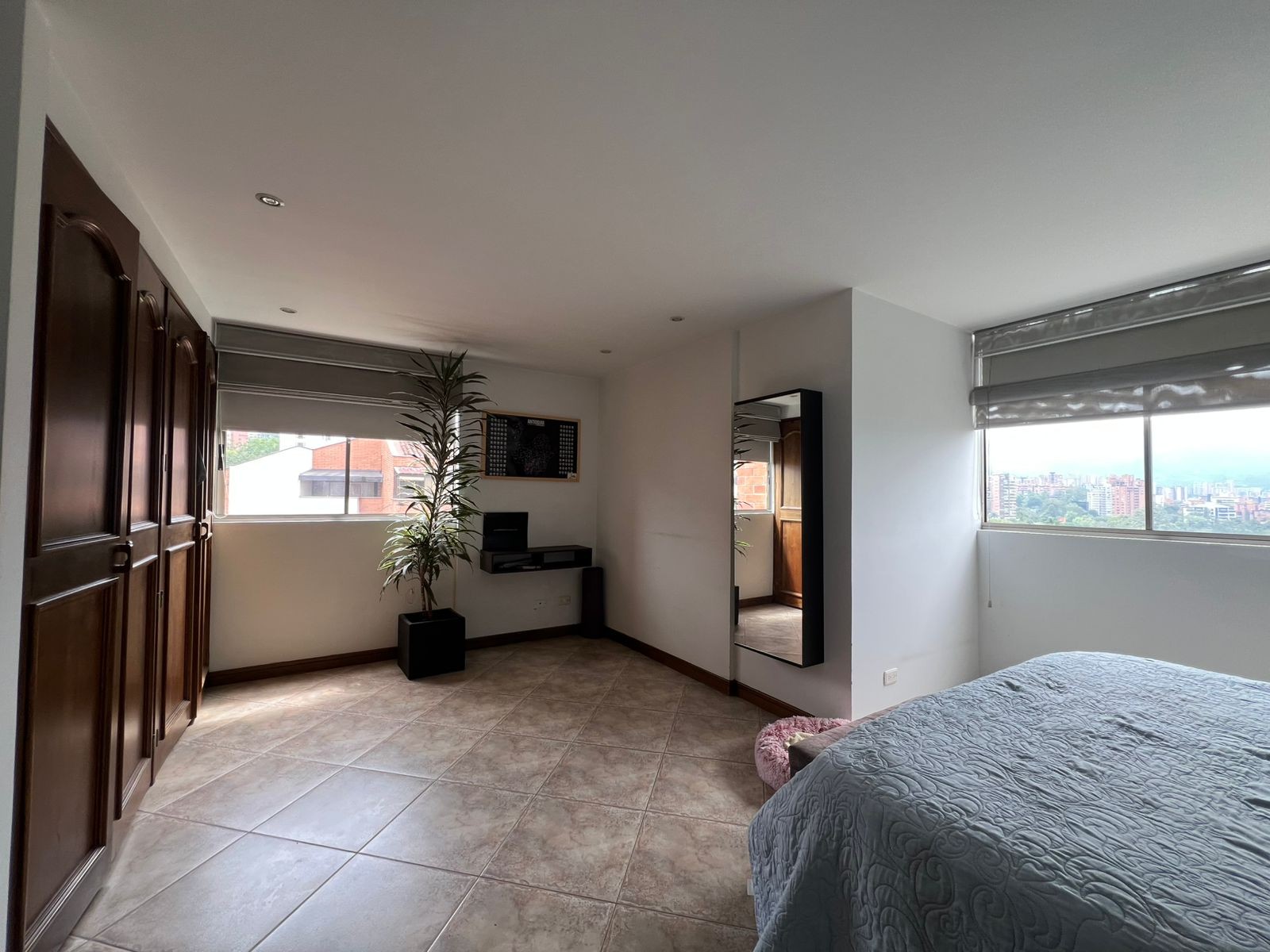 Apartamento en venta en El Poblado, Medellín · foto 2 de 10