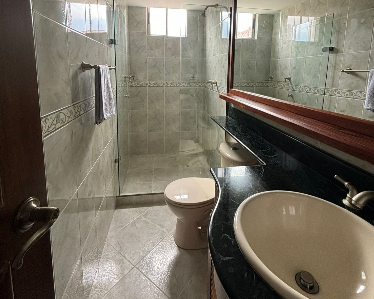 Apartamento en venta en El Poblado, Medellín · foto 10 de 10