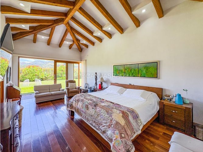 Casa de 4 alcobas en venta en Lomitas, La Ceja, 375 m² · foto 14 de 24