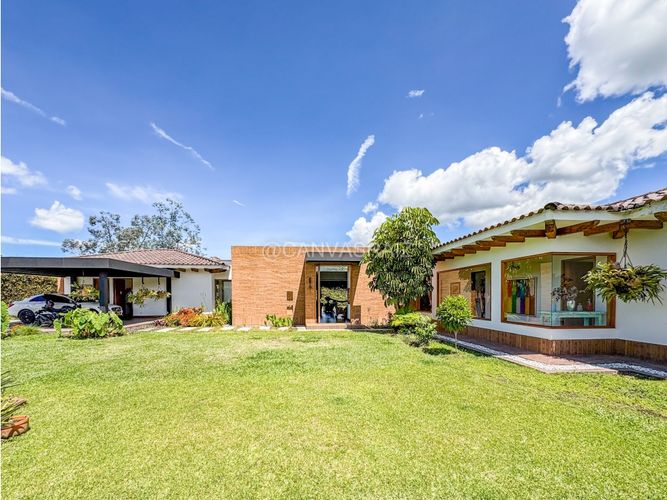 Casa de 4 alcobas en venta en Lomitas, La Ceja, 375 m² · foto 24 de 24