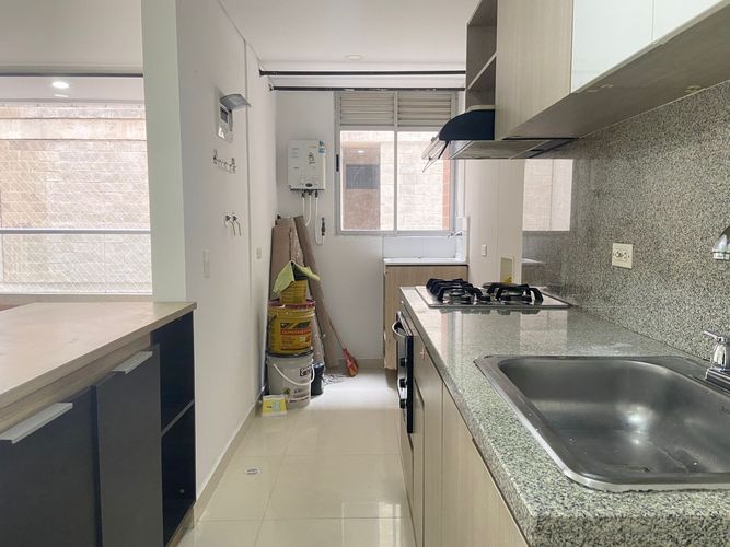 Apartamento de 3 alcobas en venta en Aldea Verde, Sabaneta, 72 m² · foto 5 de 17
