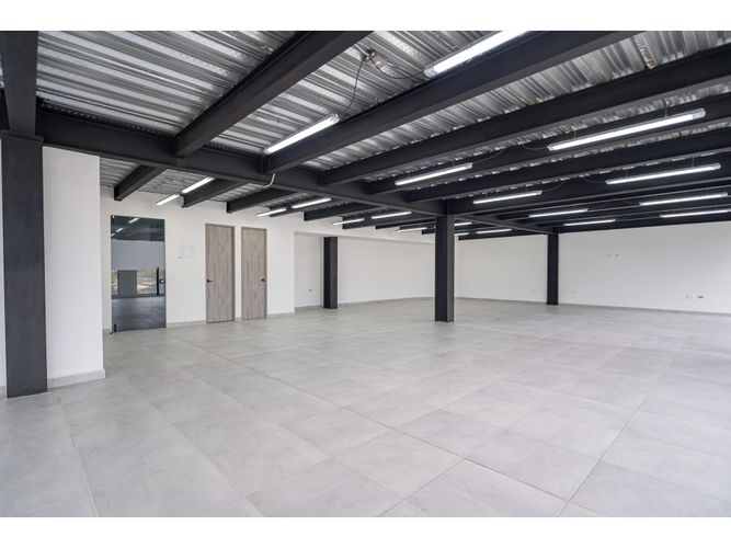 Oficina en arriendo en Belén, Medellín, 210 m² · foto 18 de 19