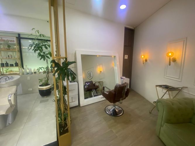 Local en venta en El Poblado, Medellín, 200 m² · foto 2 de 12