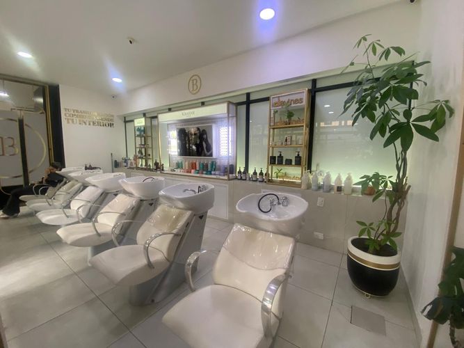 Local en venta en El Poblado, Medellín, 200 m² · foto 3 de 12