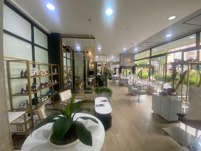 Local en venta en El Poblado, Medellín, 200 m² · foto 4 de 12