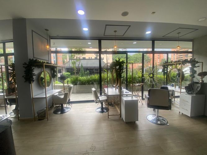 Local en venta en El Poblado, Medellín, 200 m² · foto 9 de 12
