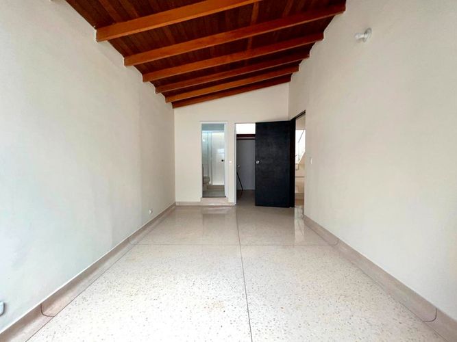 Oficina en venta en San Marcos, Envigado, 230 m² · foto 4 de 15