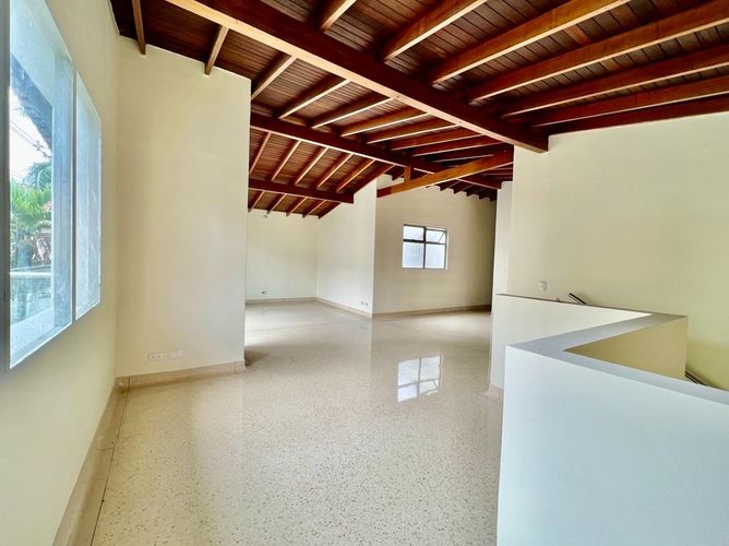 Oficina en venta en San Marcos, Envigado, 230 m² · foto 6 de 15