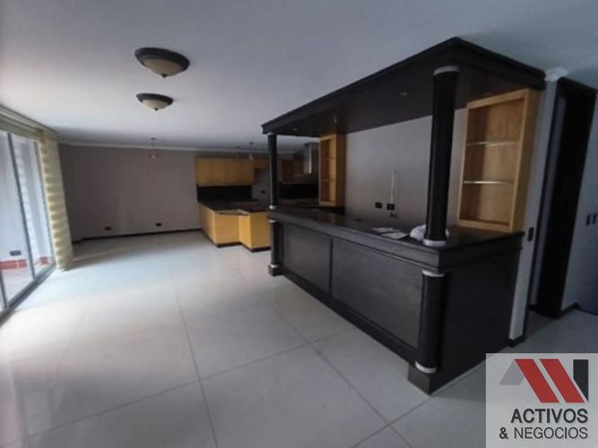 Casa de 5 alcobas en venta en Loma De San Jose, Sabaneta, 884 m² · foto 9 de 24