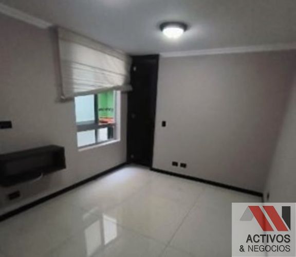 Casa de 5 alcobas en venta en Loma De San Jose, Sabaneta, 884 m² · foto 13 de 24