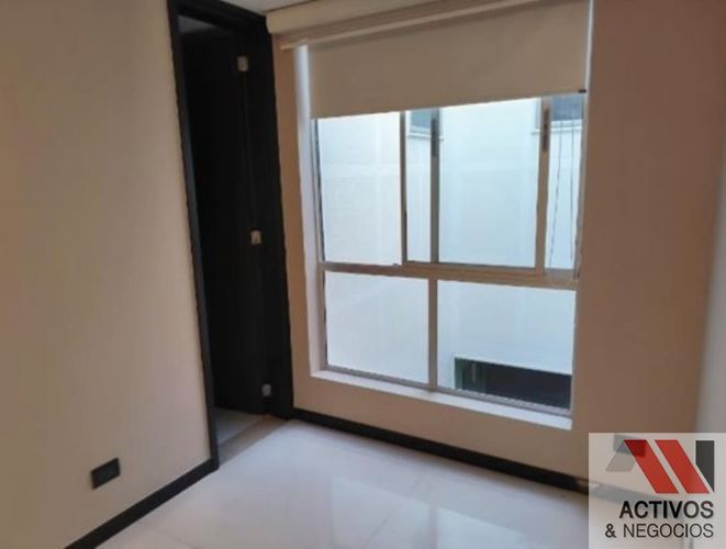 Casa de 5 alcobas en venta en Loma De San Jose, Sabaneta, 884 m² · foto 18 de 24
