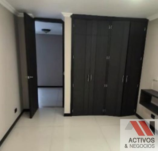 Casa de 5 alcobas en venta en Loma De San Jose, Sabaneta, 884 m² · foto 20 de 24