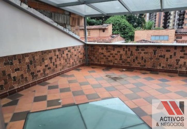 Casa de 5 alcobas en venta en Loma De San Jose, Sabaneta, 884 m² · foto 23 de 24