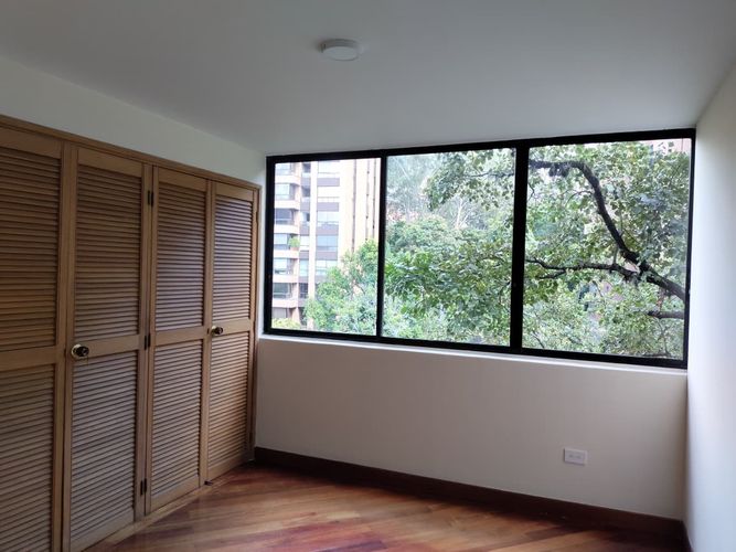Apartamento de 3 alcobas en arriendo en El Poblado, Medellín, 175 m² · foto 9 de 19