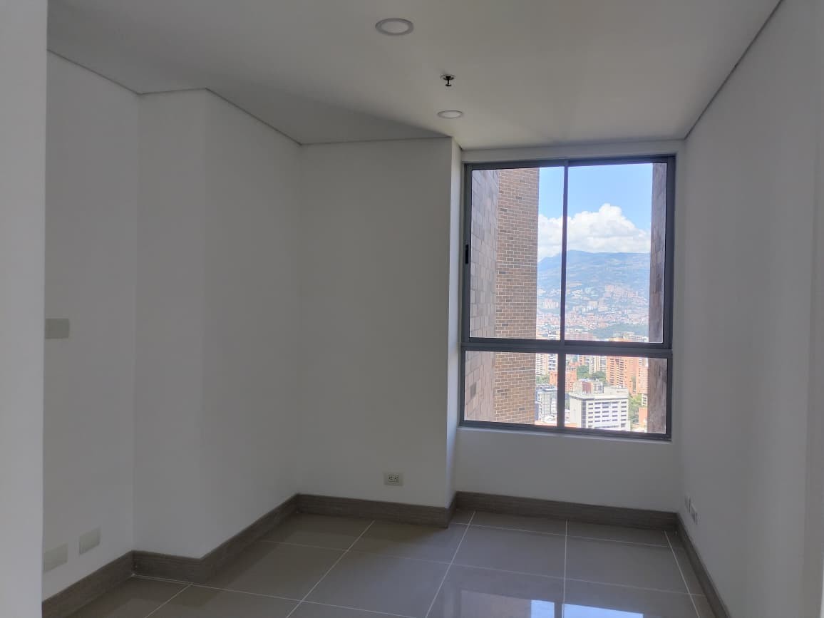 Apartamento en arriendo en El Poblado, Medellín · foto 9 de 18