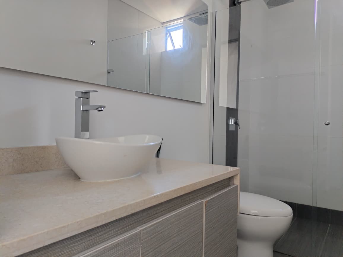 Apartamento en arriendo en El Poblado, Medellín · foto 17 de 18