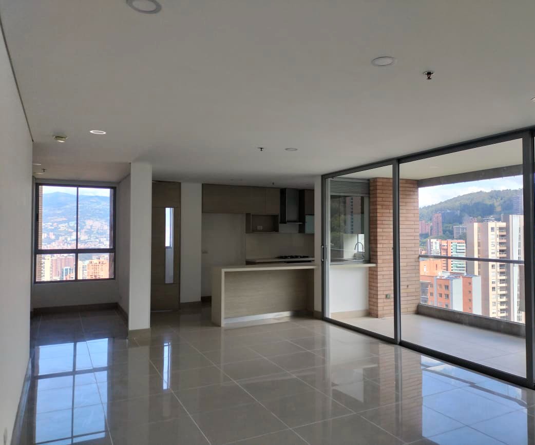 Apartamento en arriendo en El Poblado, Medellín · foto 4 de 18