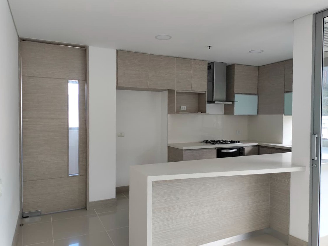 Apartamento en arriendo en El Poblado, Medellín · foto 5 de 18