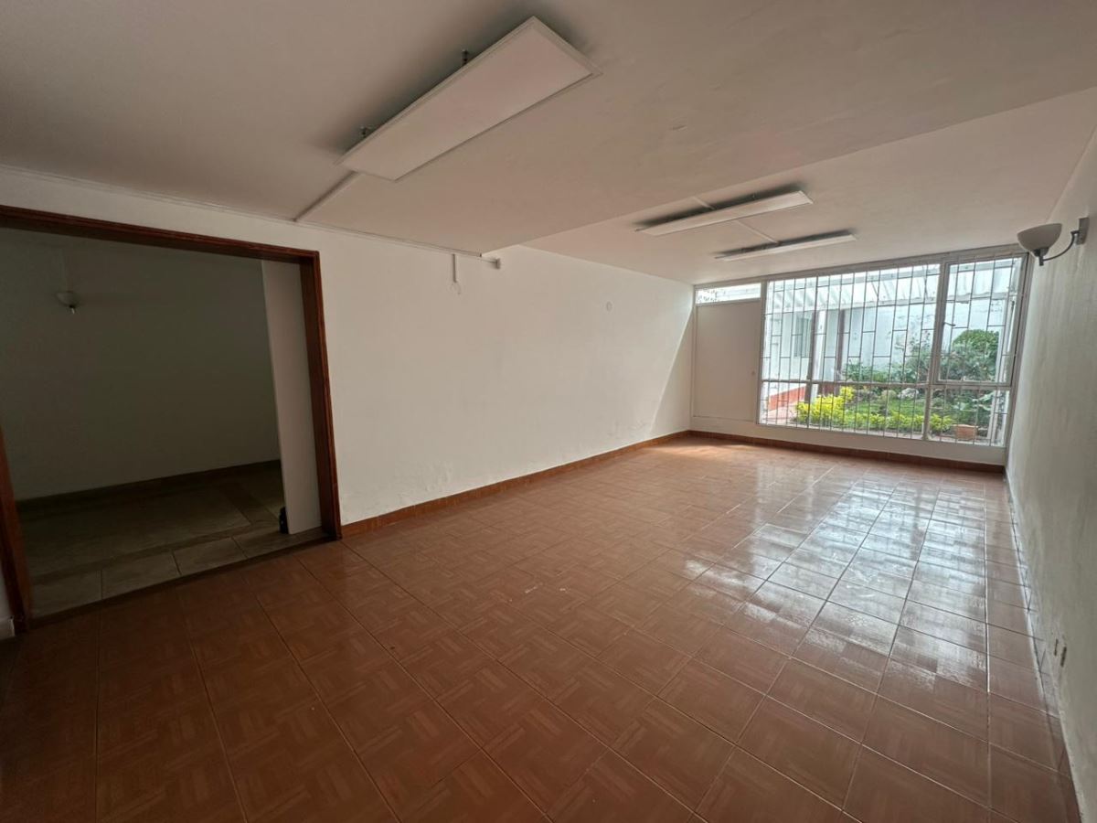 Casa en venta en Barrios Unidos, Bogotá · foto 6 de 24