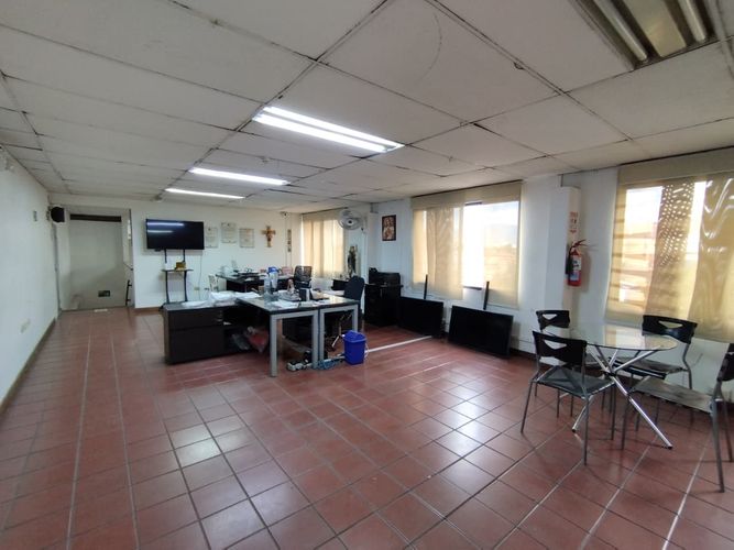 Bodega en arriendo en El Poblado, Medellín, 710 m² · foto 4 de 11