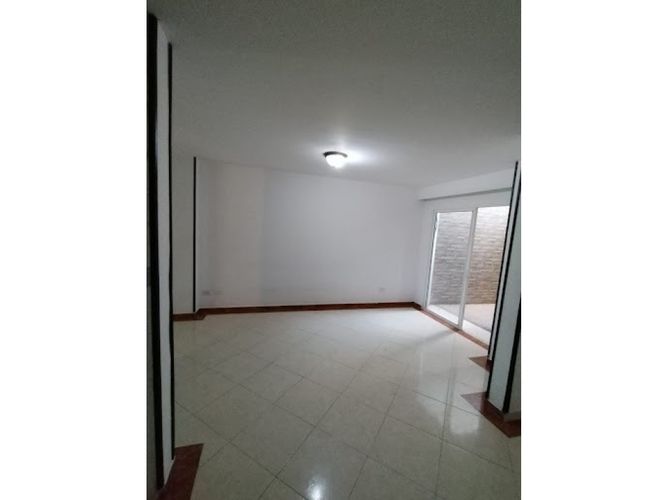 Casa de 5 alcobas en venta en Ciudadela Pasoancho, Cali, 400 m² · foto 9 de 24