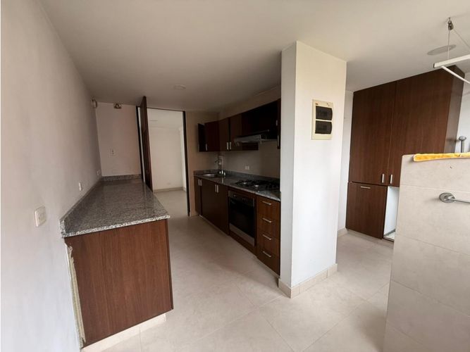 Apartamento en venta en El Poblado, Medellín · foto 2 de 16