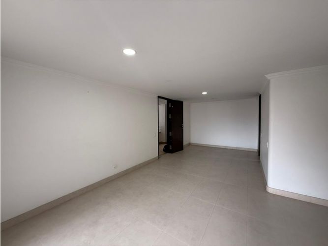 Apartamento en venta en El Poblado, Medellín · foto 4 de 16