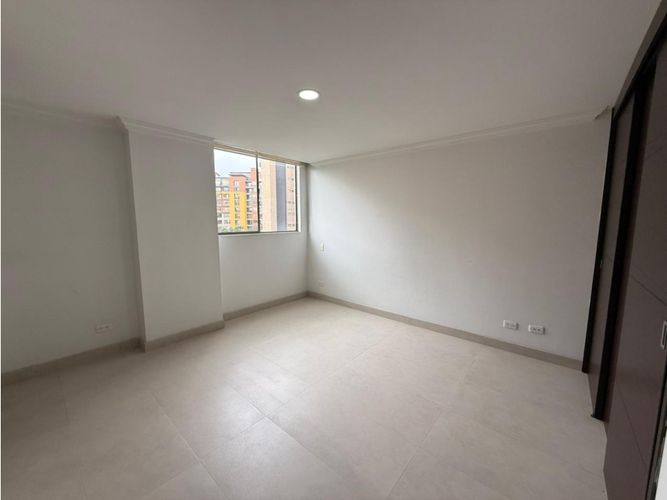 Apartamento en venta en El Poblado, Medellín · foto 8 de 16