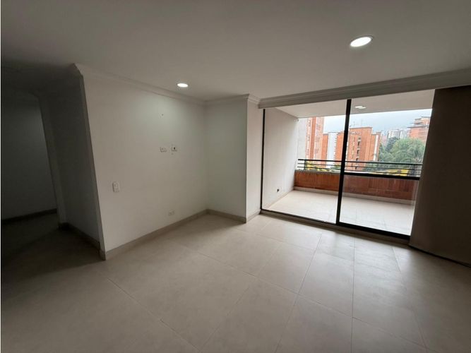 Apartamento en venta en El Poblado, Medellín · foto 11 de 16