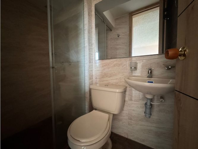 Apartamento de 3 alcobas en venta en Potrero Grande, Madrid, 51 m² · foto 5 de 15