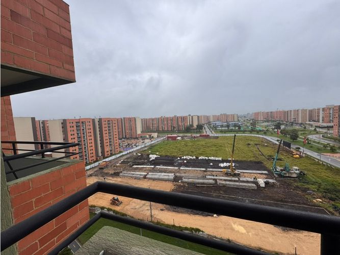 Apartamento de 3 alcobas en venta en Potrero Grande, Madrid, 51 m² · foto 14 de 15